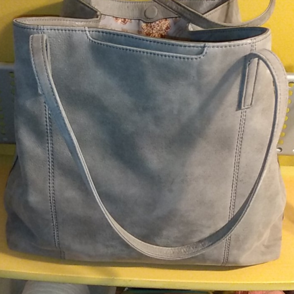 Purses - Picture 2 of 10